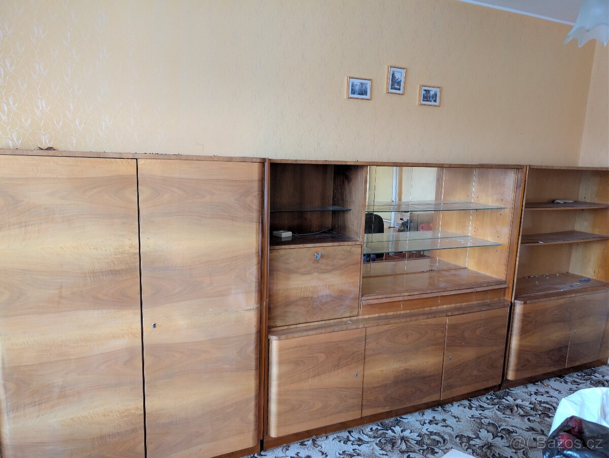 Stará obývací stěna