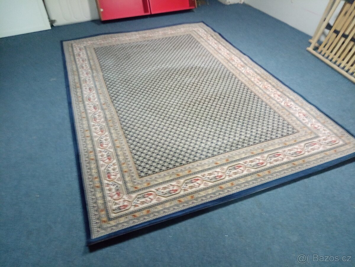 Krásný koberec v perském stylu 200x290cm.Top Stav.tel.607177