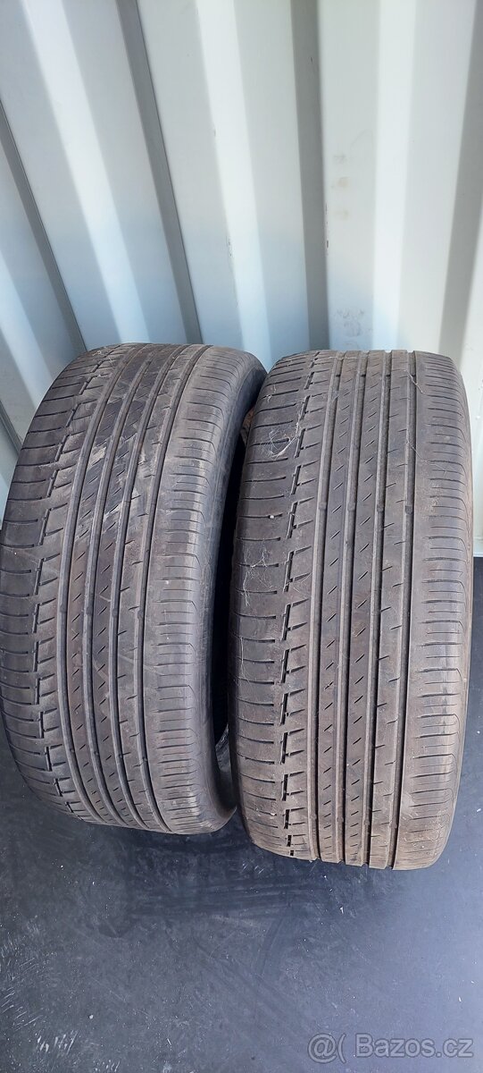 285/45 R21