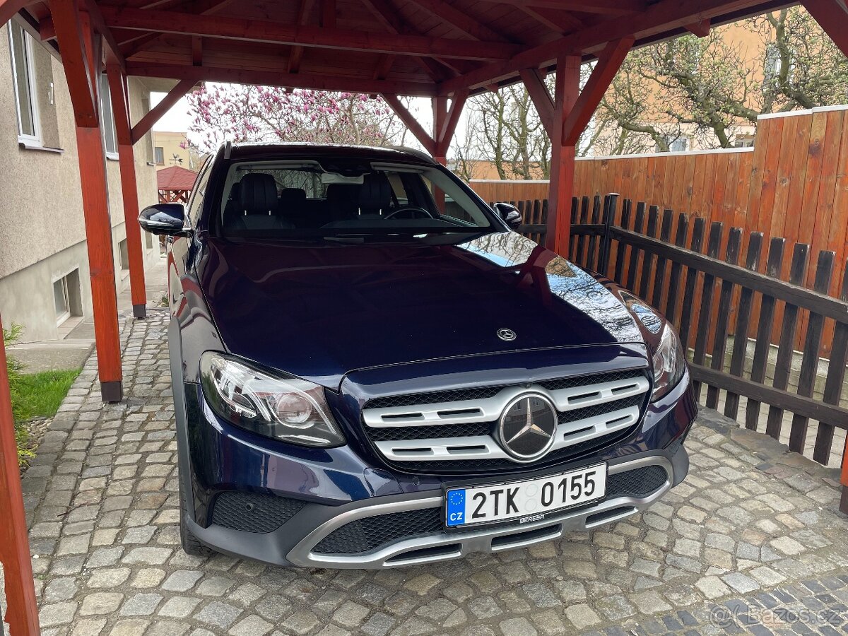 Mercedes-Benz Třídy E, 400d 4Matic All-Terrain Avantgarde