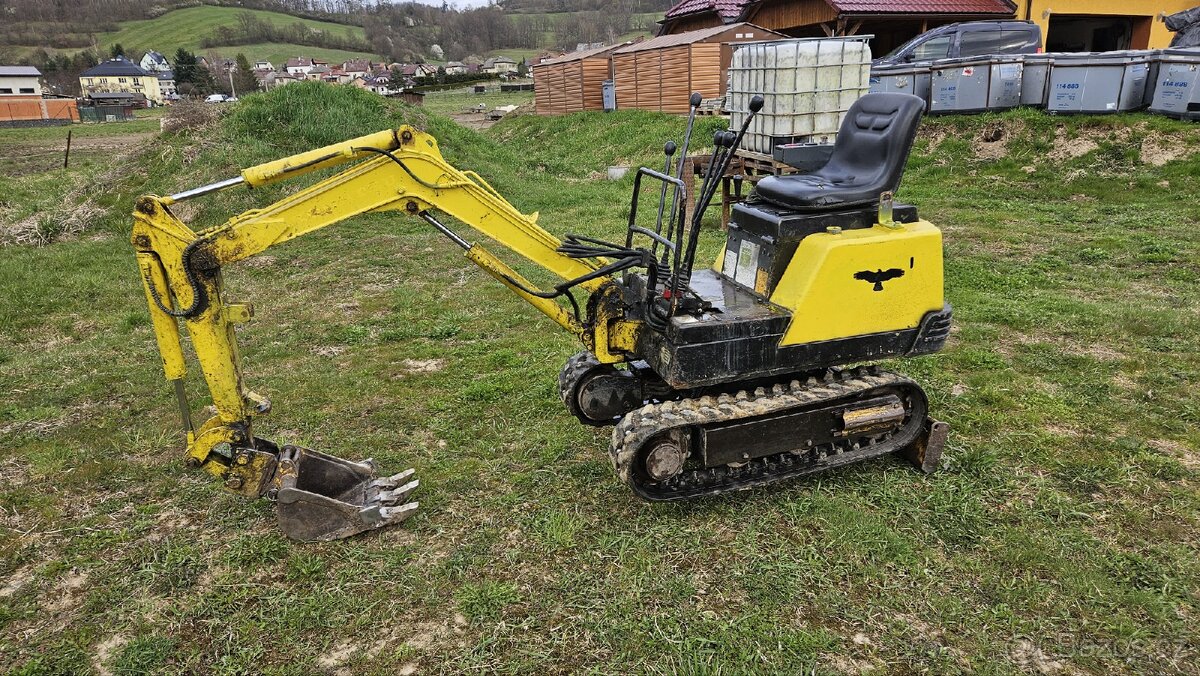Minibagr Komatsu PC03
