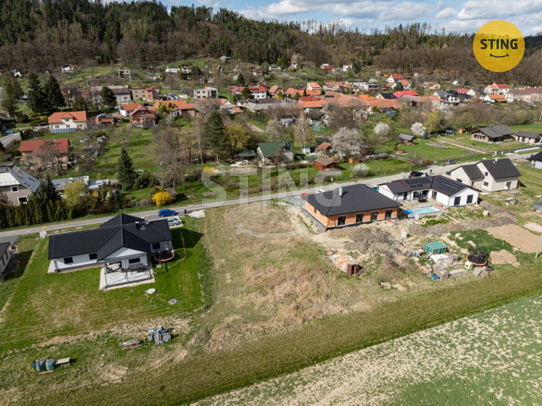 Prodej stavebního pozemku 951 m2, 132175