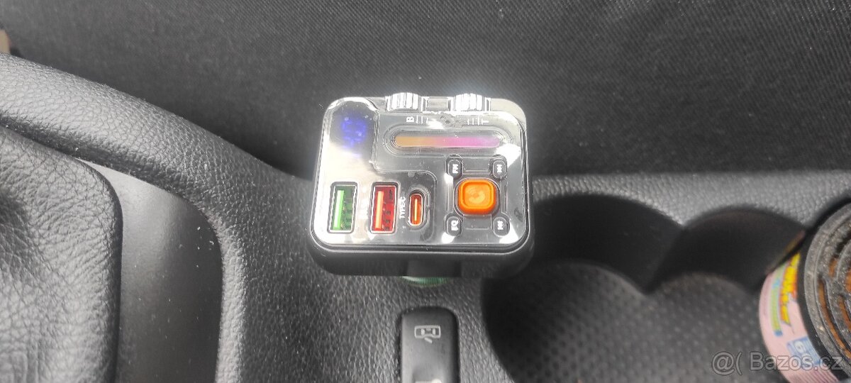 auto transmiter s LED osvětlením