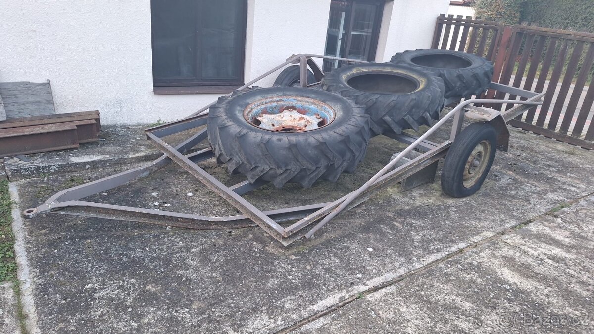 Plošina za traktor