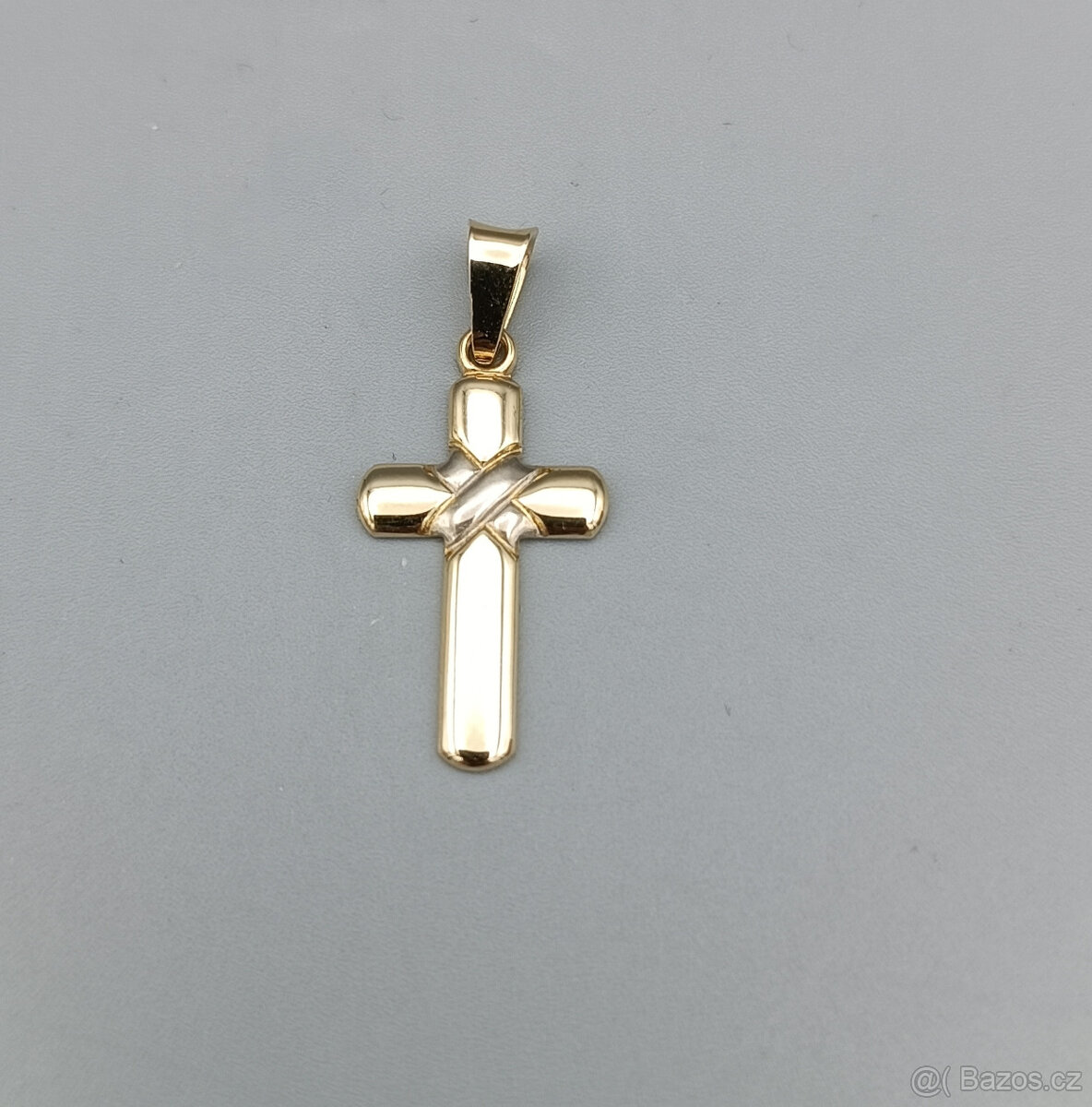 Zlatý přívěsek kříž 2,15g, 14 kt, 585/1000