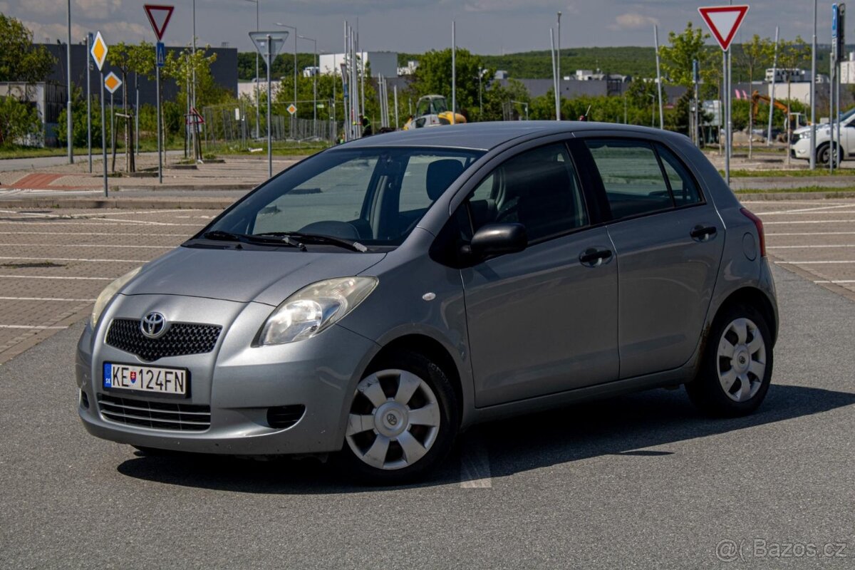 Toyota Yaris 1.3 VVT-i, 64 kW, M5, 5d.