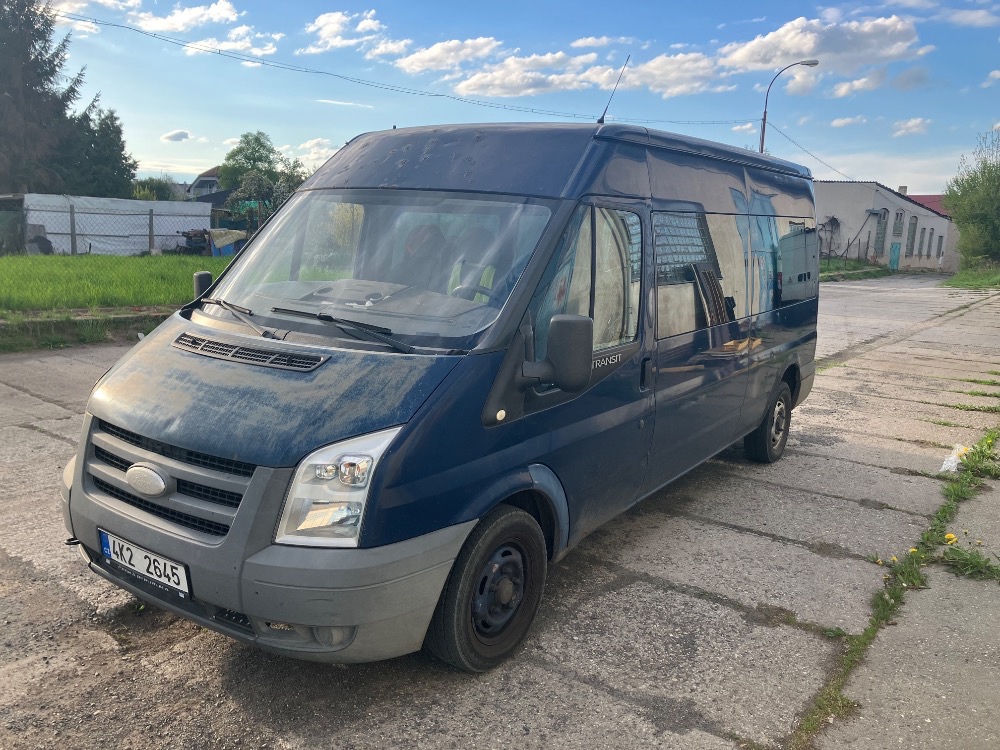 PRODÁM, Ford Tranzit 9 míst, r.v. 2006,