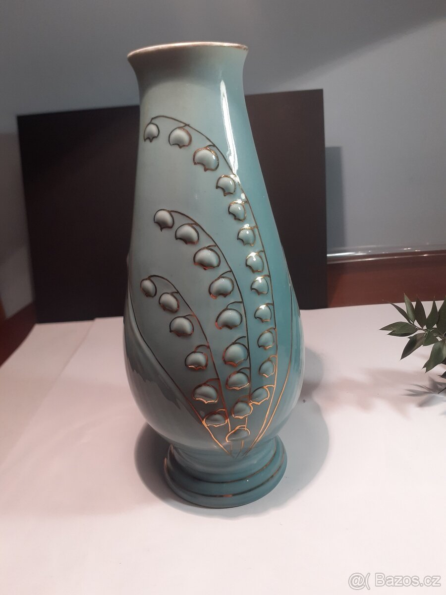 Severní Korea - porcelánová váza