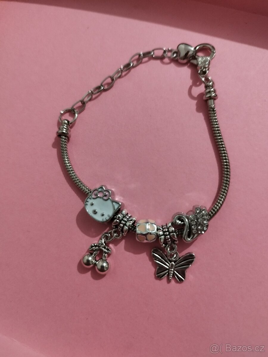 Náramek s Hello Kitty a labutí