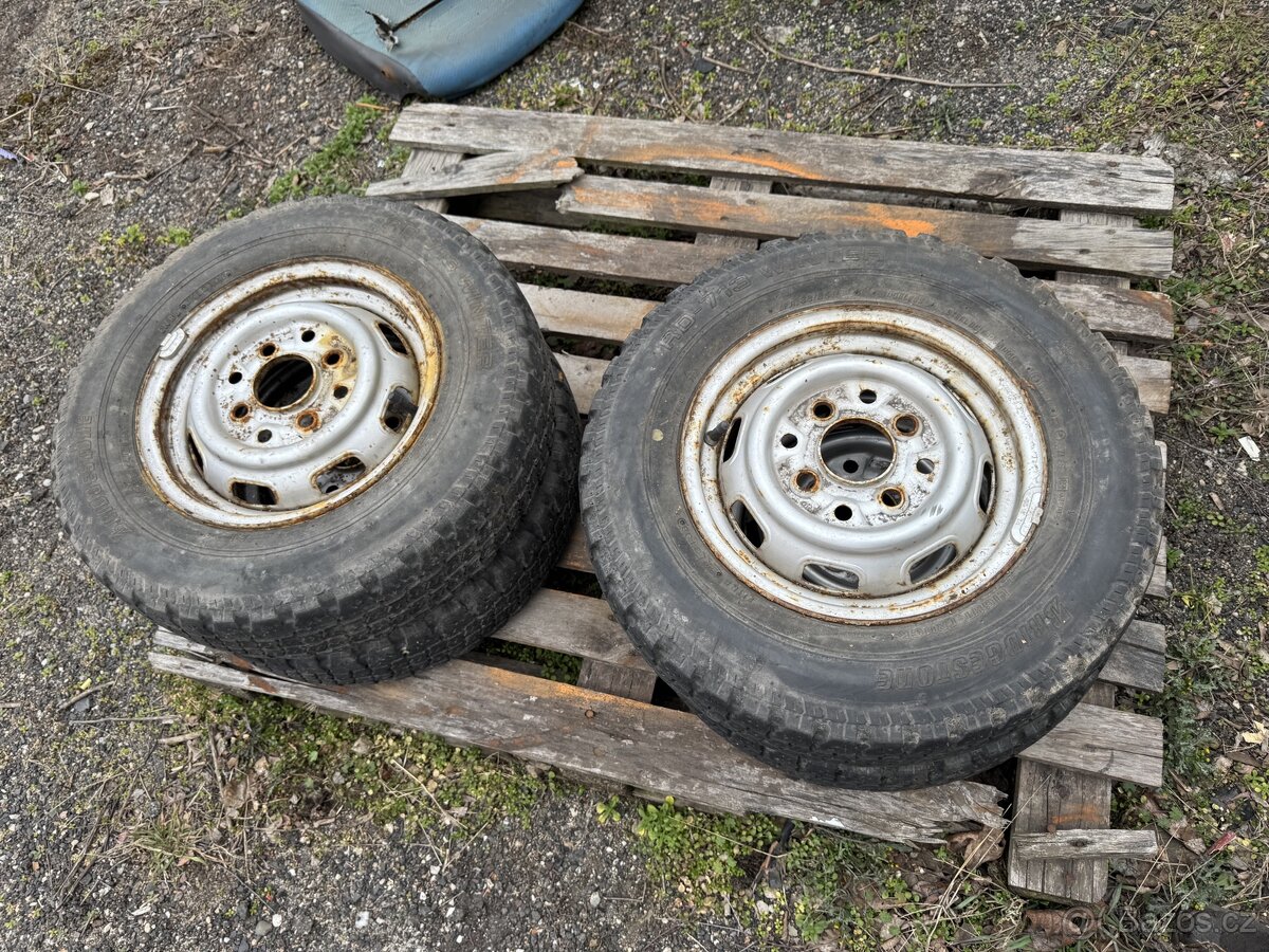 Kompletní kola disky R12 Piaggio Porter