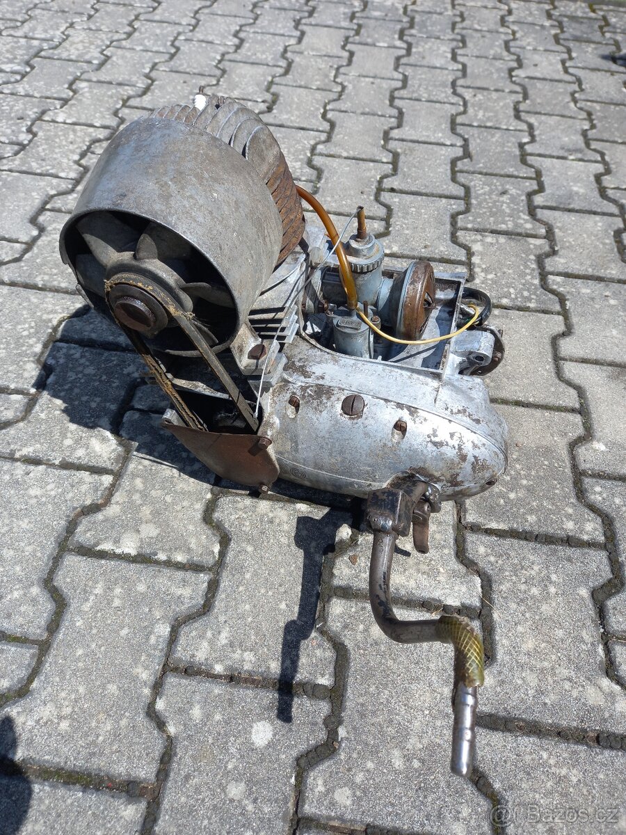 Motor ČZ 175/502 skútr jednovýfuk
