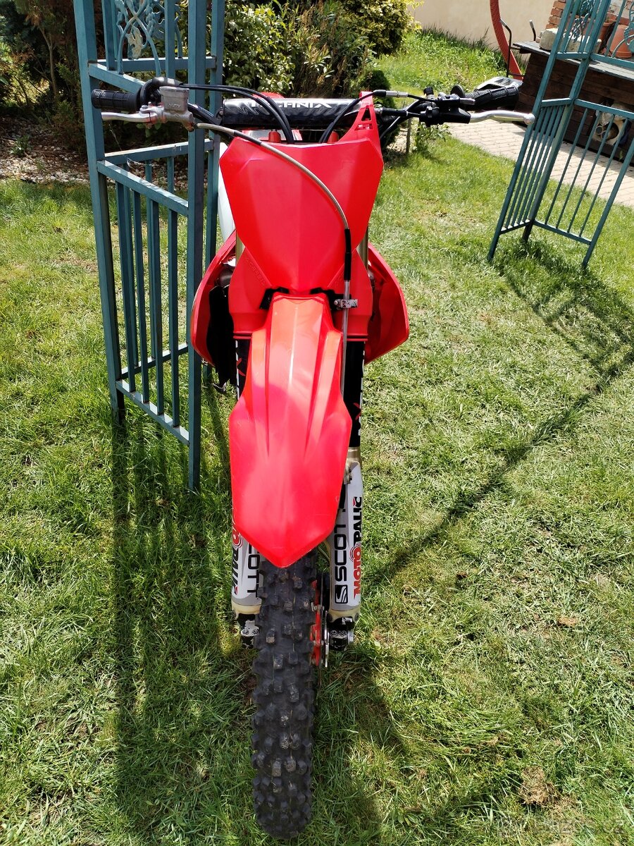 Honda CRF 250R 2008 po generalní opravě motoru