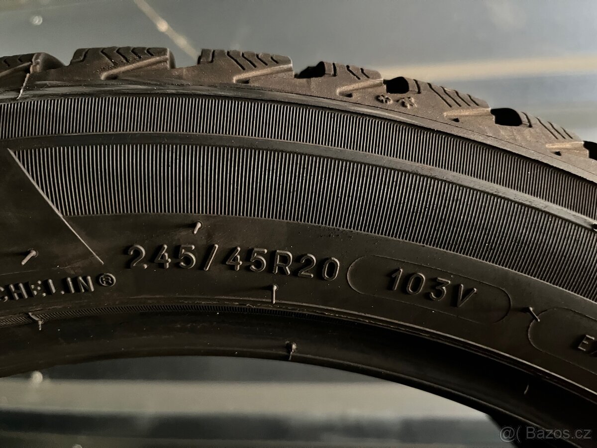 245/45 R20 103V