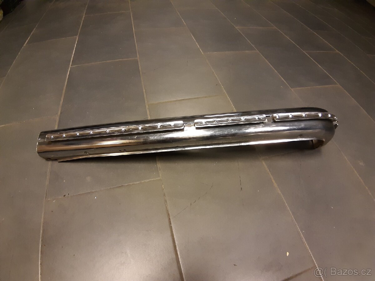 Nový zadní nárazník na Mercedes W114