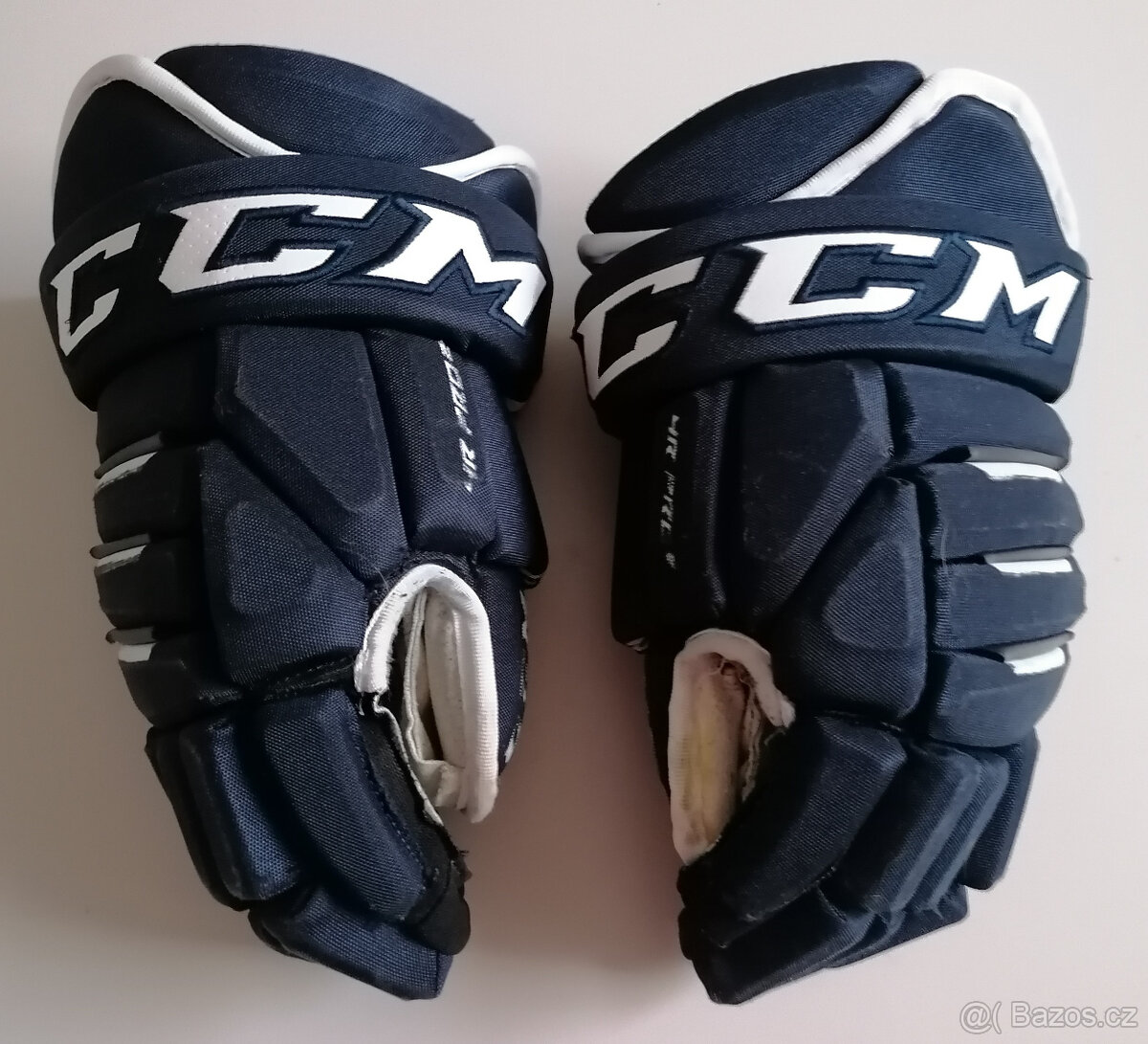 Hokejové rukavice CCM 4R pro 2 vel. 14"/36cm..