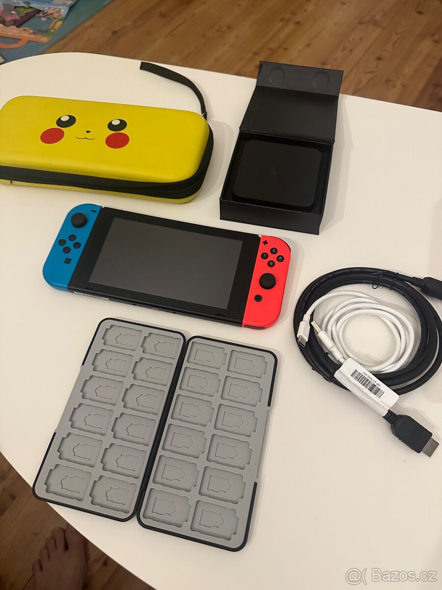 Nintendo switch V2 + mariokart - top stav
