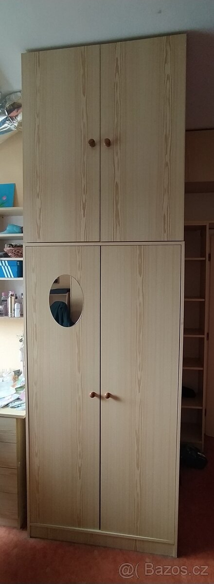 Skříň s nástavcem