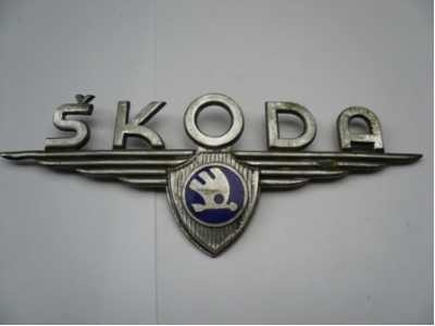 Koupím znak traktor škoda 30