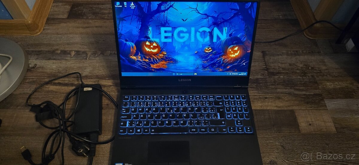 Prodam herni notebook Lenovo Y530 Zaruka Prosinec 2025.