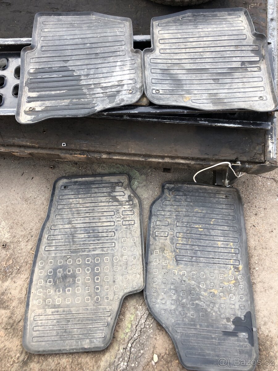 Fabie 1 1.4mpi alternátor ,cívky , koberce gumové , servo