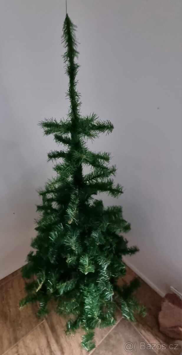 Umělý vánoční stromek 140 cm