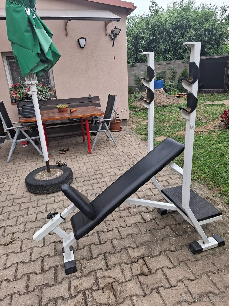 Posilovací šikmá lavička