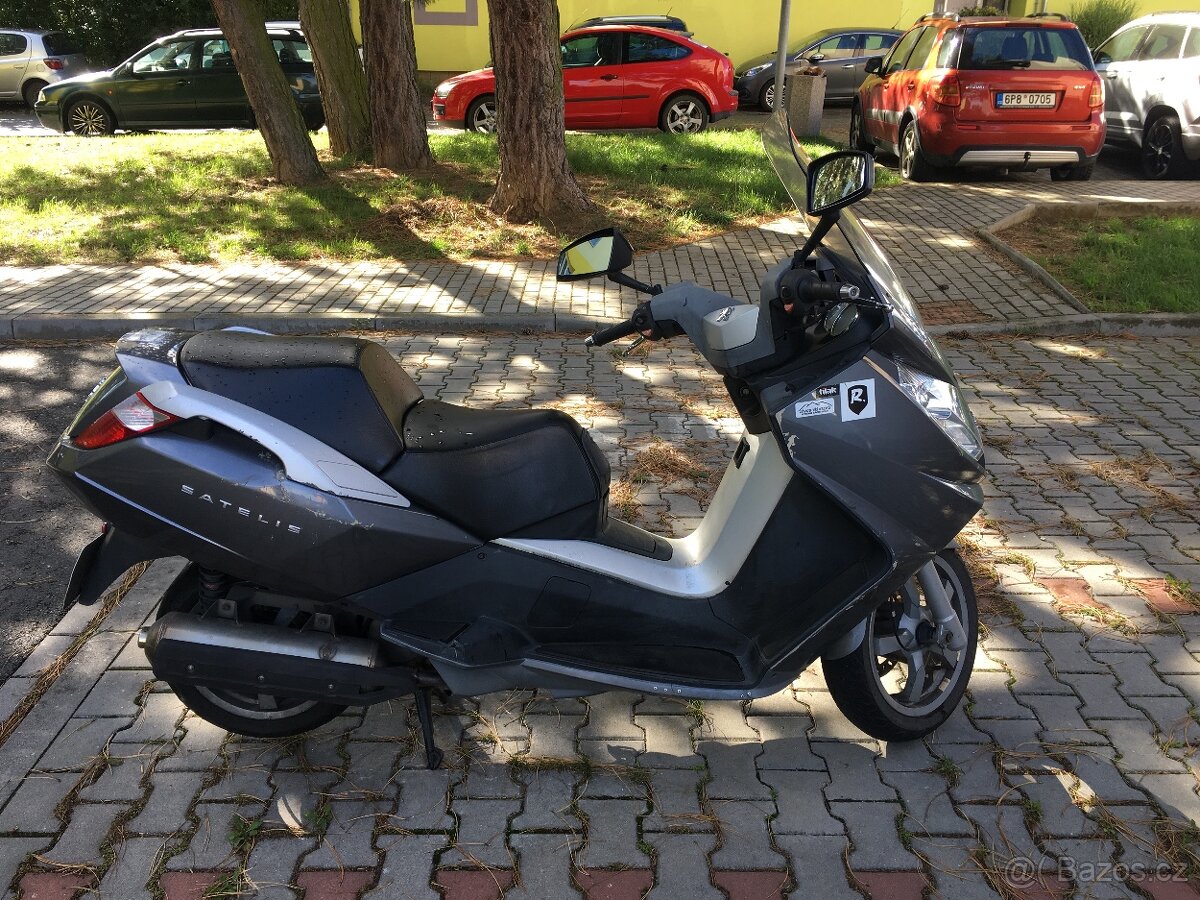 Peugeot satelis