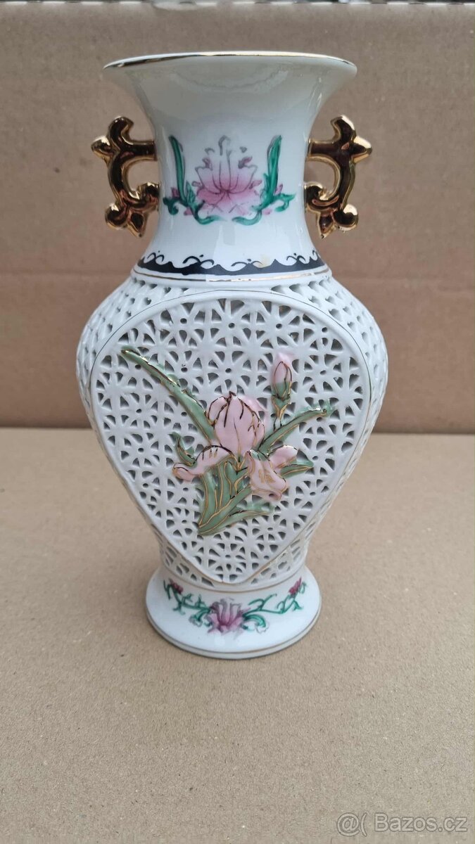 Čínská porcelánová váza