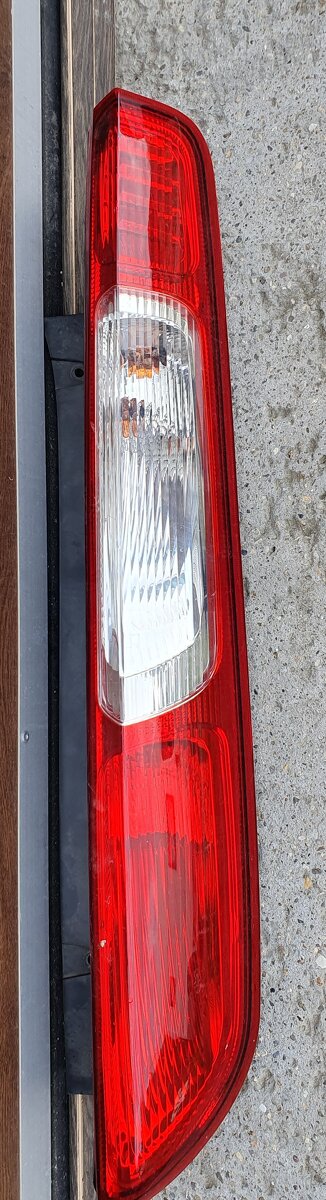 Ford Focus 2 pravé zadní světlo originál