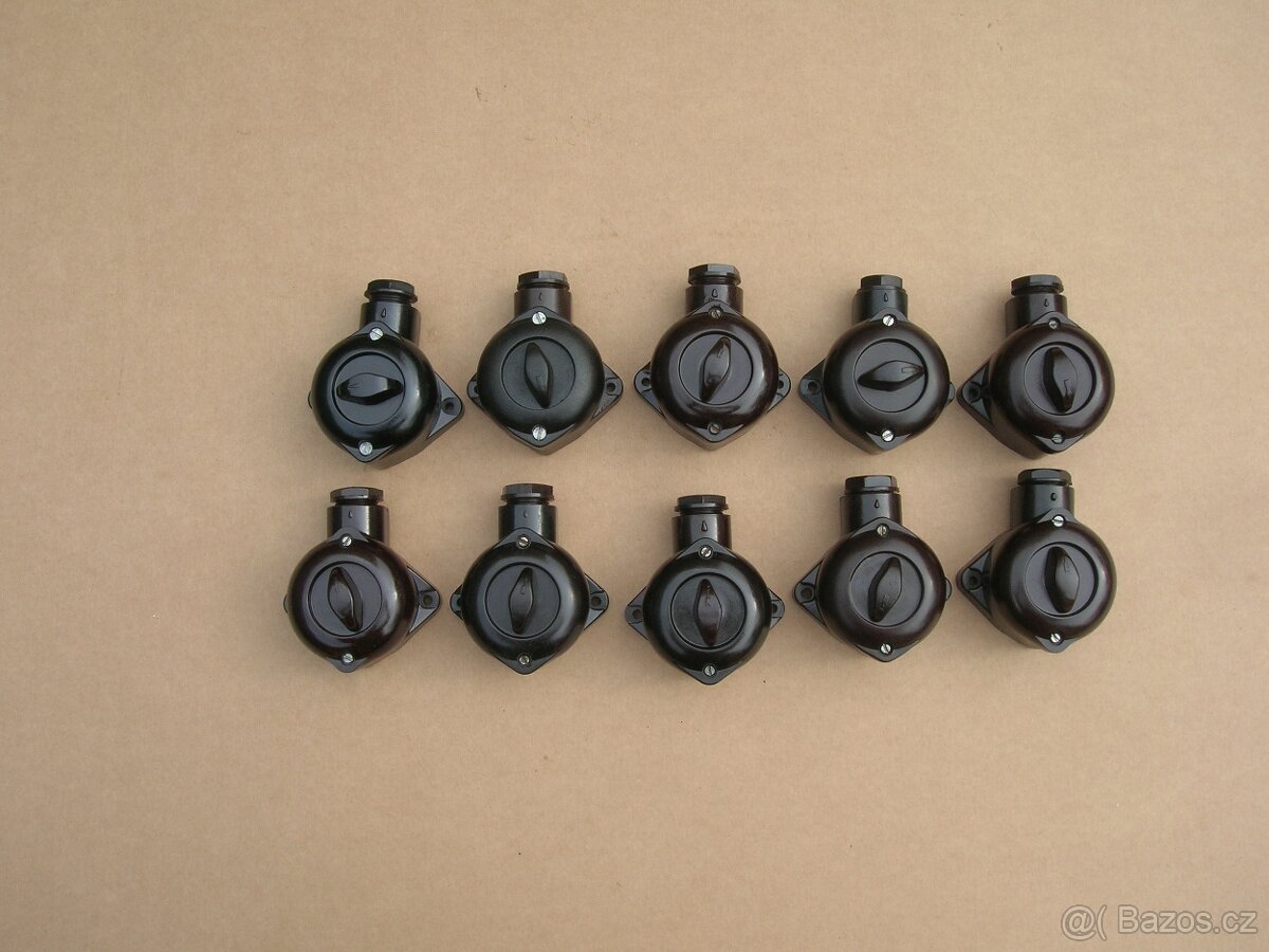 BAKELITOVÉ VYPINAČE NA ZED 10kusů-kus 165Kč