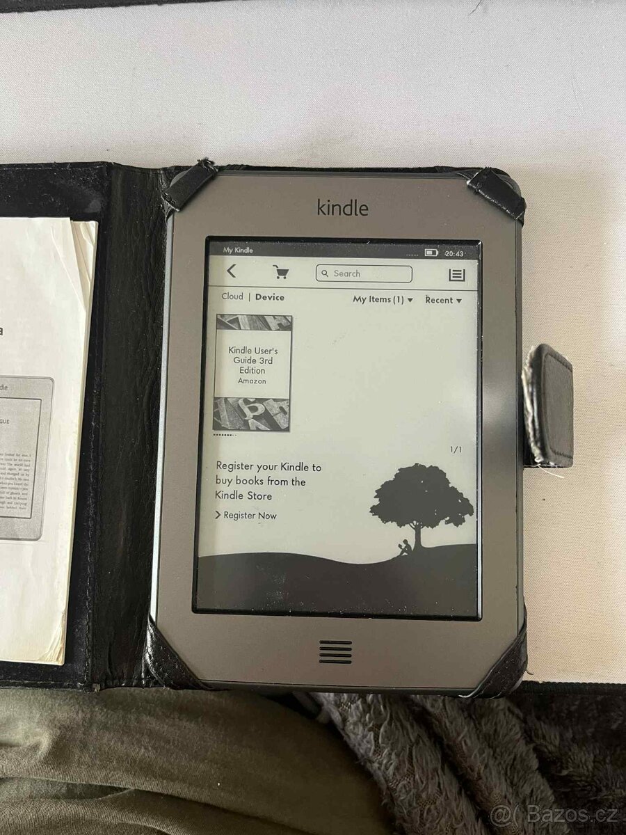 Čtečka knih, Amazon Kindle Touch (4. generace),