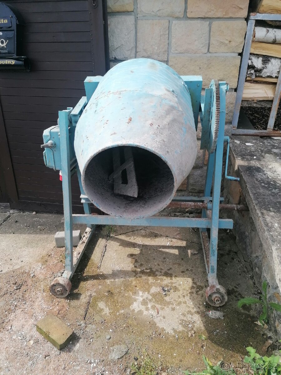 Míchačka stavební