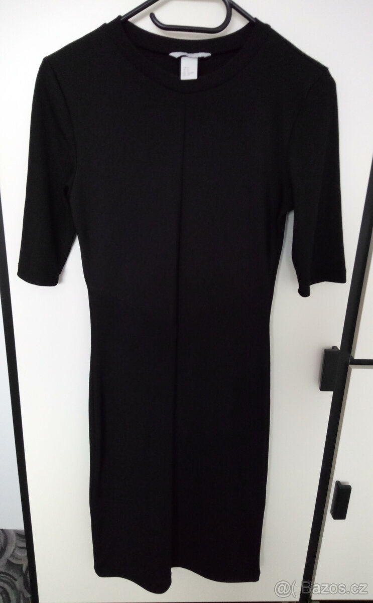 Černé pouzdrové elastické šaty vel. S - H&M