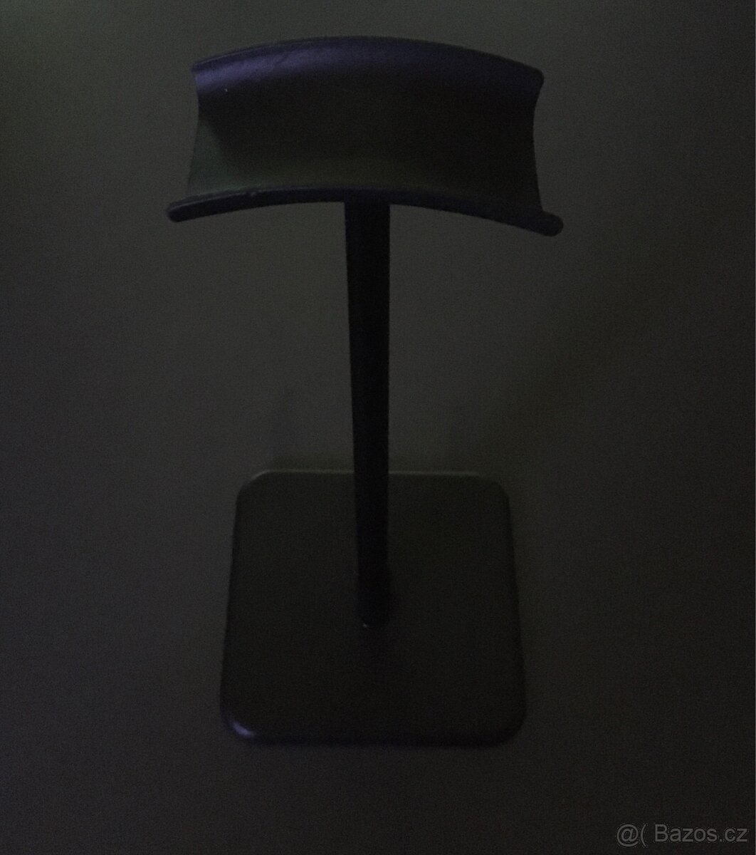 Stojan na sluchátka