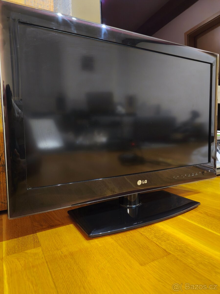 Televize LG 26LE5500