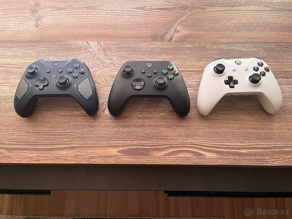 Herní ovladače Xbox - 3ks