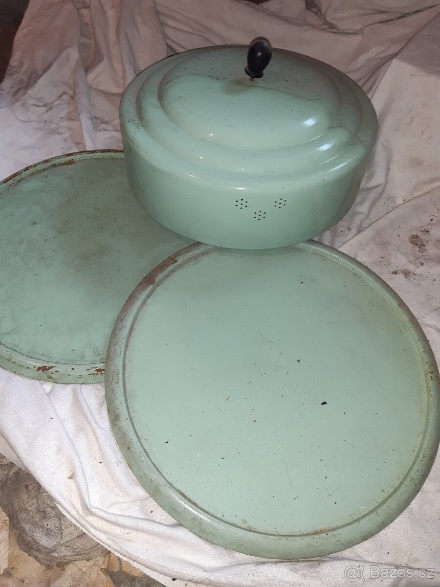 Chlebovka 80let stará