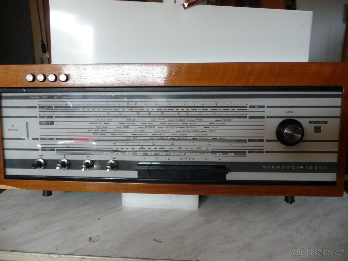 Stereo Dirigent