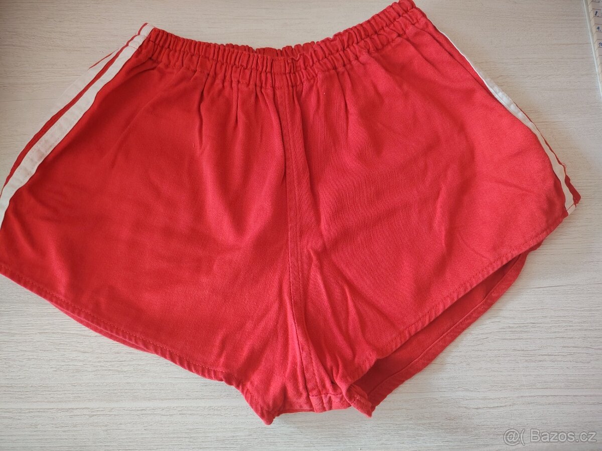 Červené retro kraťasy