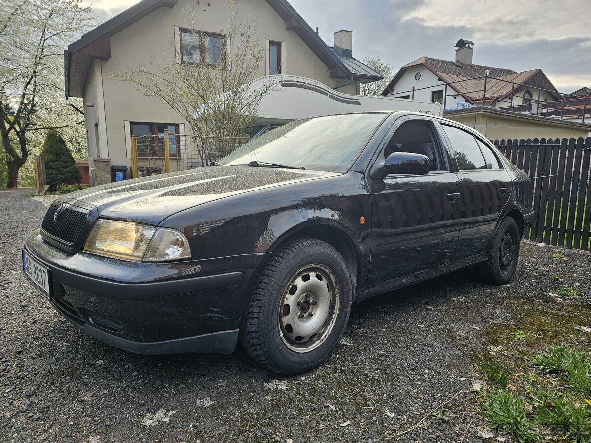 Škoda Octavia 1