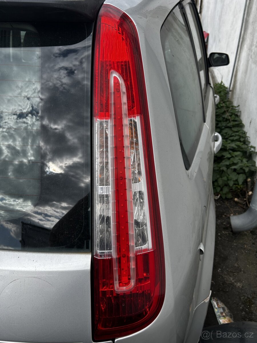 Prave a levé zadní světlo Ford C Max mk1 facelift