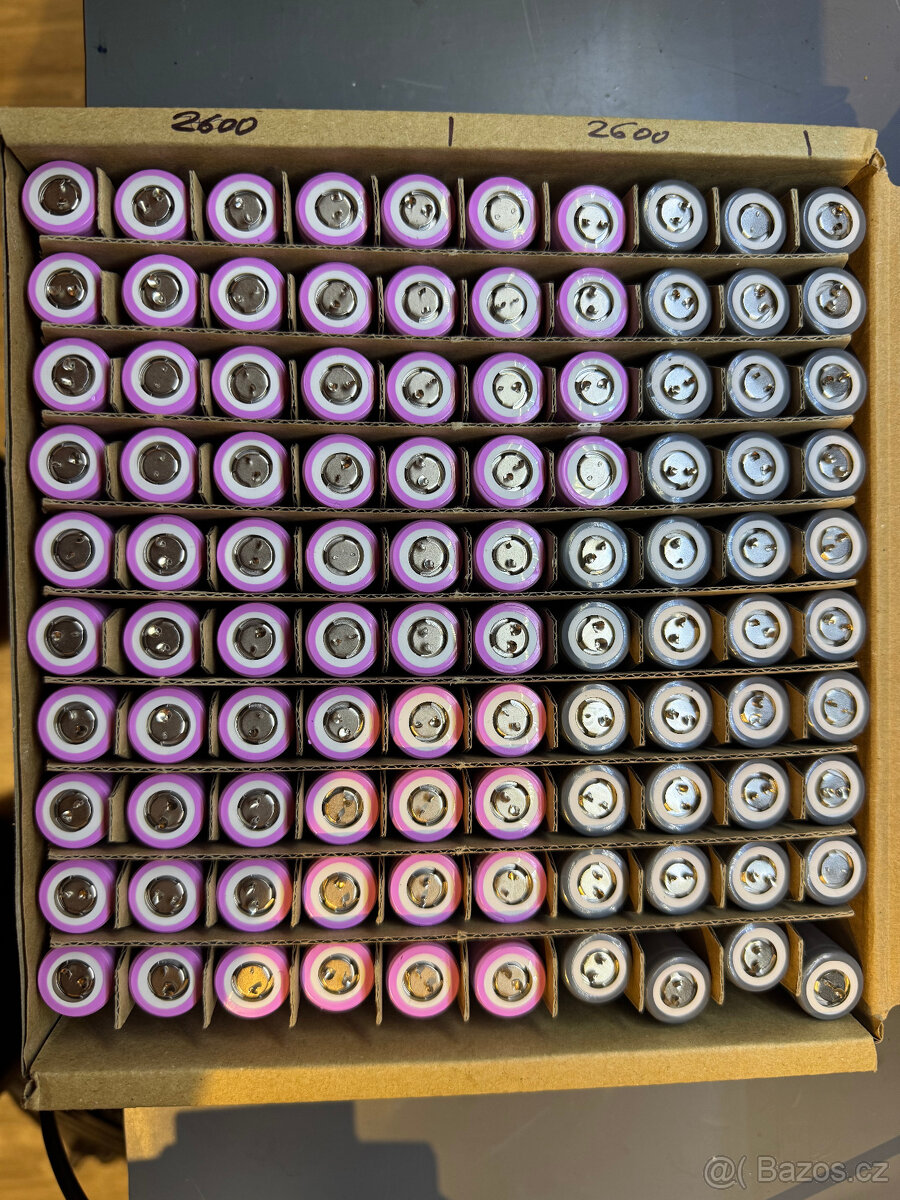 100kusů Li-Ion 18650 články baterie kapacita 2600mAh