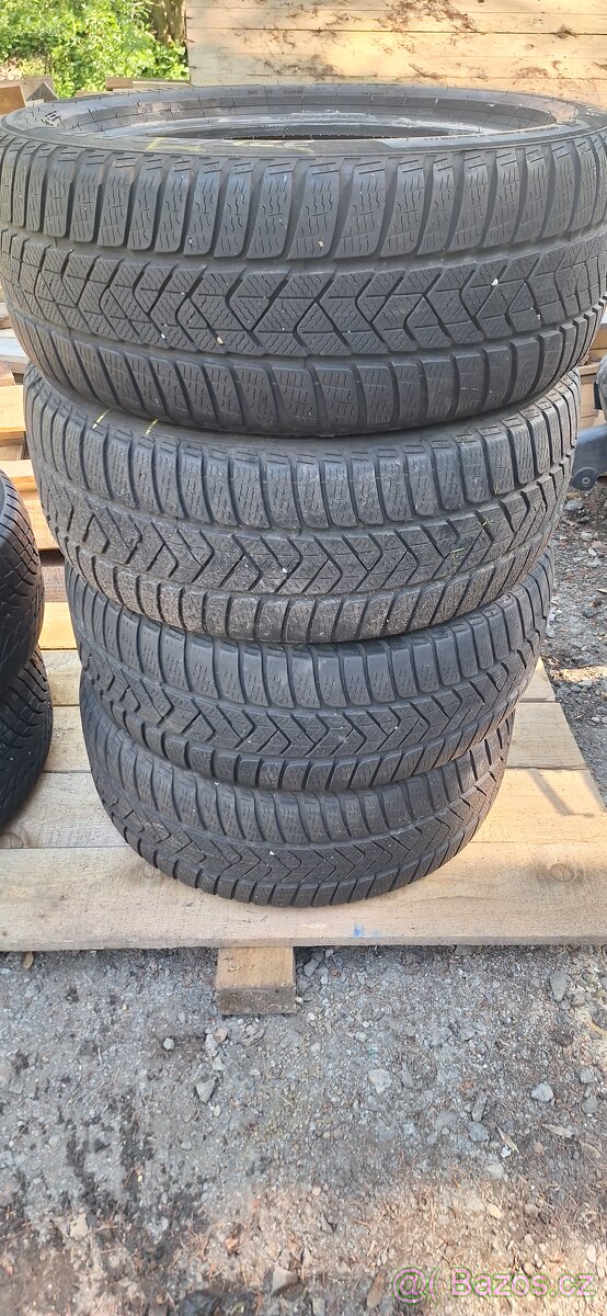 225/50/17 Pirelli M+S sada 2000kc