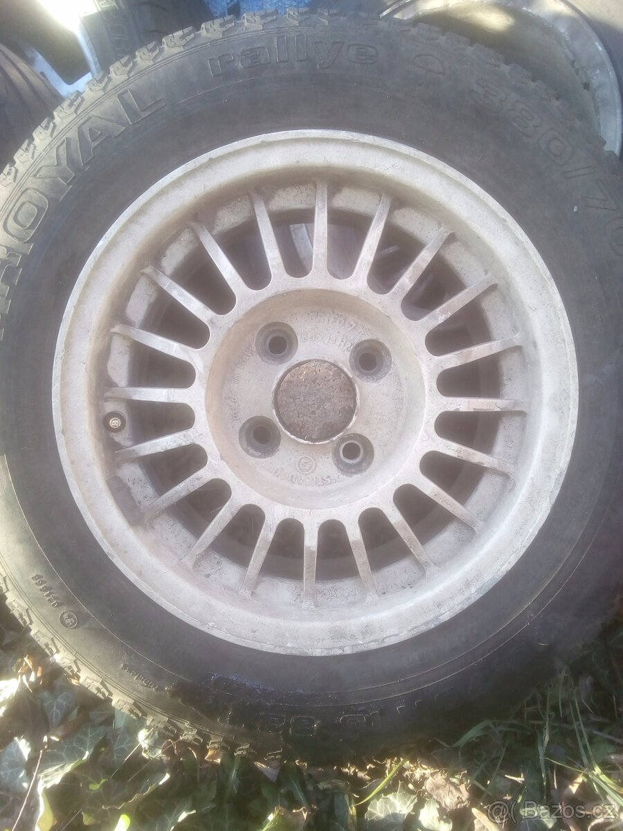 STILAUTO 4x98mm 5J13 rovne, stare pneu