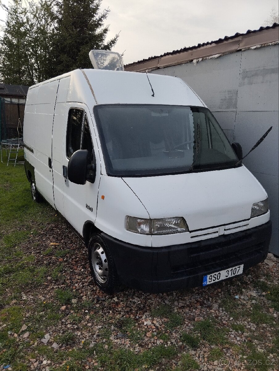 Obytná dodávka, Peugeot boxer 2.5 TD