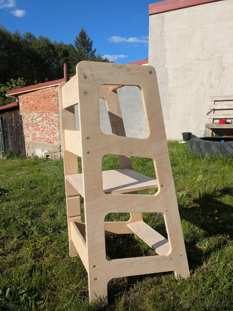Rostoucí učící věž