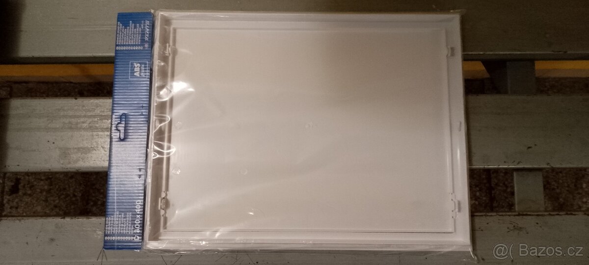 Revizní dvířka 300x400mm ABS plast