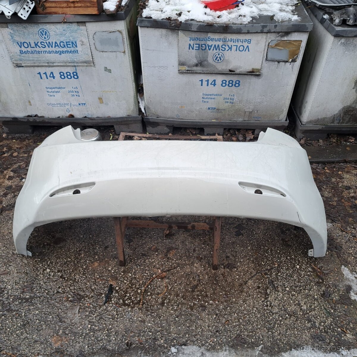 HYUNDAI ELANTRA zadní nárazník 2010-2013 (verze předlift)