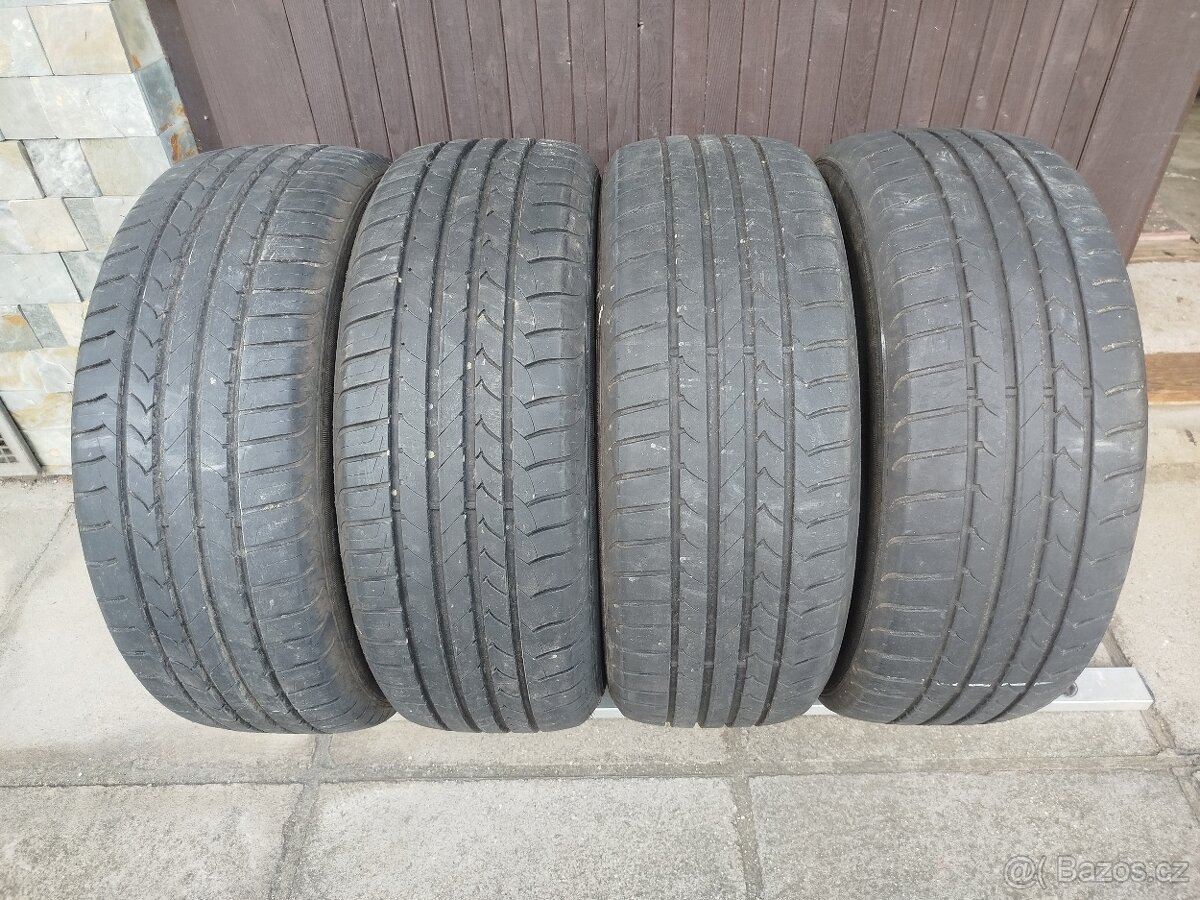 215/60 R16 Good year
