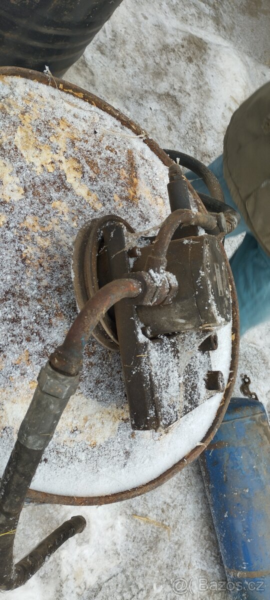 Hydraulické čerpadlo z německého čelního nakladače